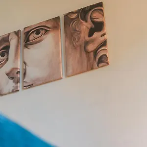 https://cute-florence-house.it-tuscanyhotel.com