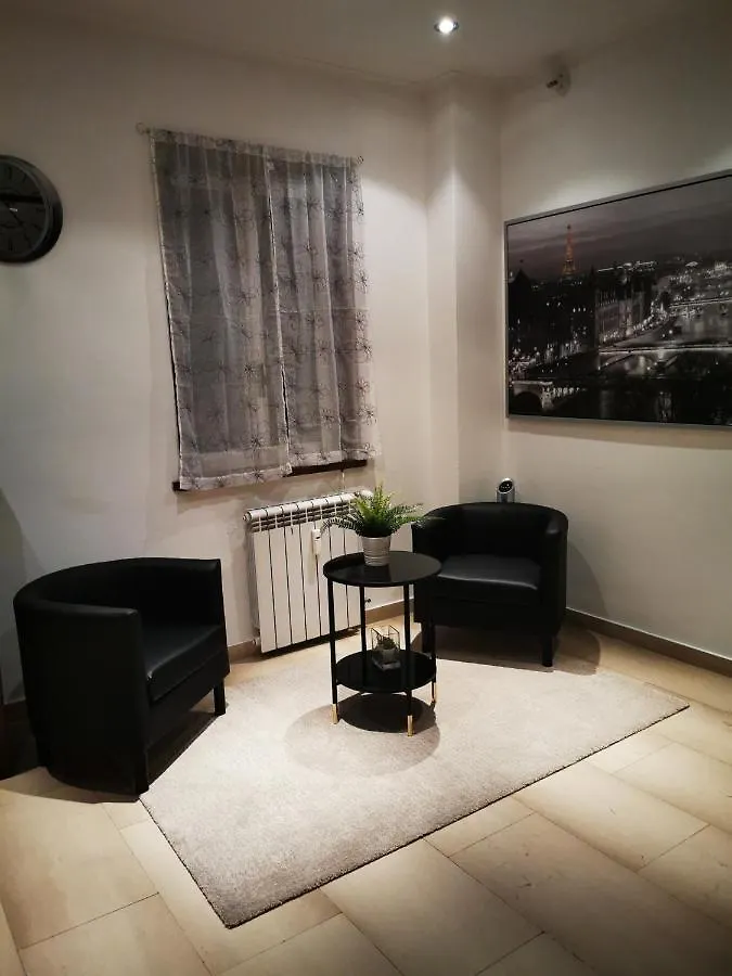 Bella Roma - Ee Hotell Pensionat