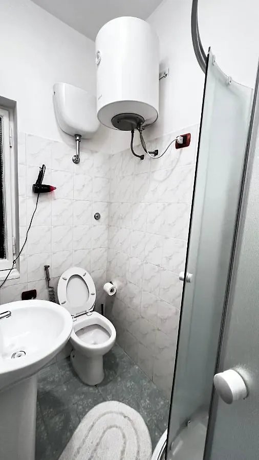 Bella Roma - Ee Hotel 0*, Rome